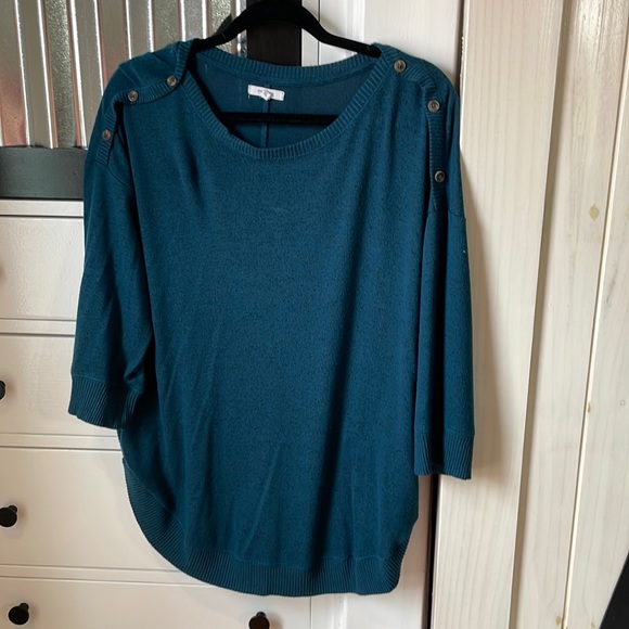 Top - Picture 1 of 1